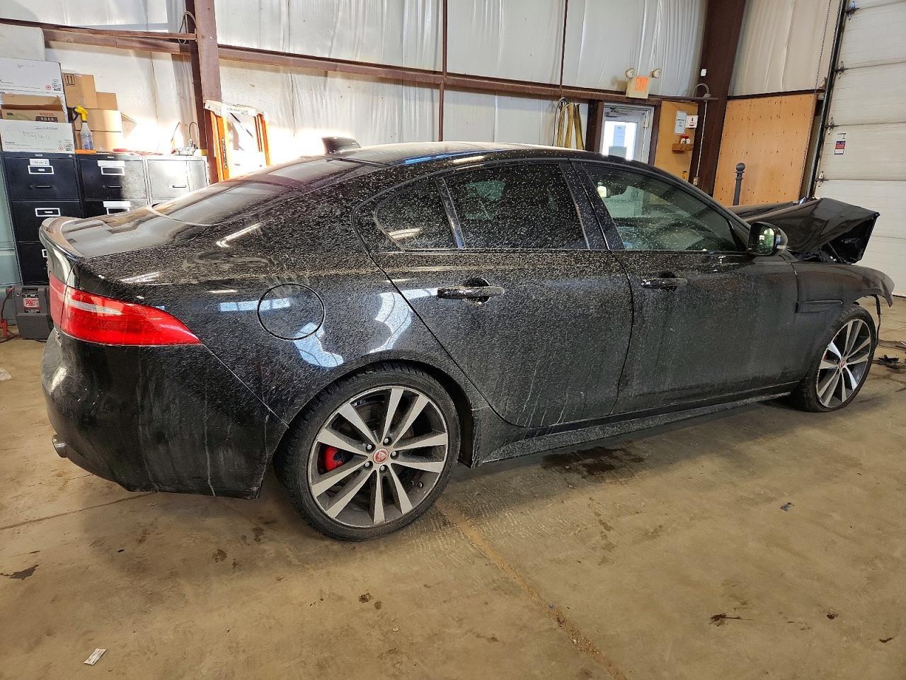 2018 Jaguar Xe S - Фото 3