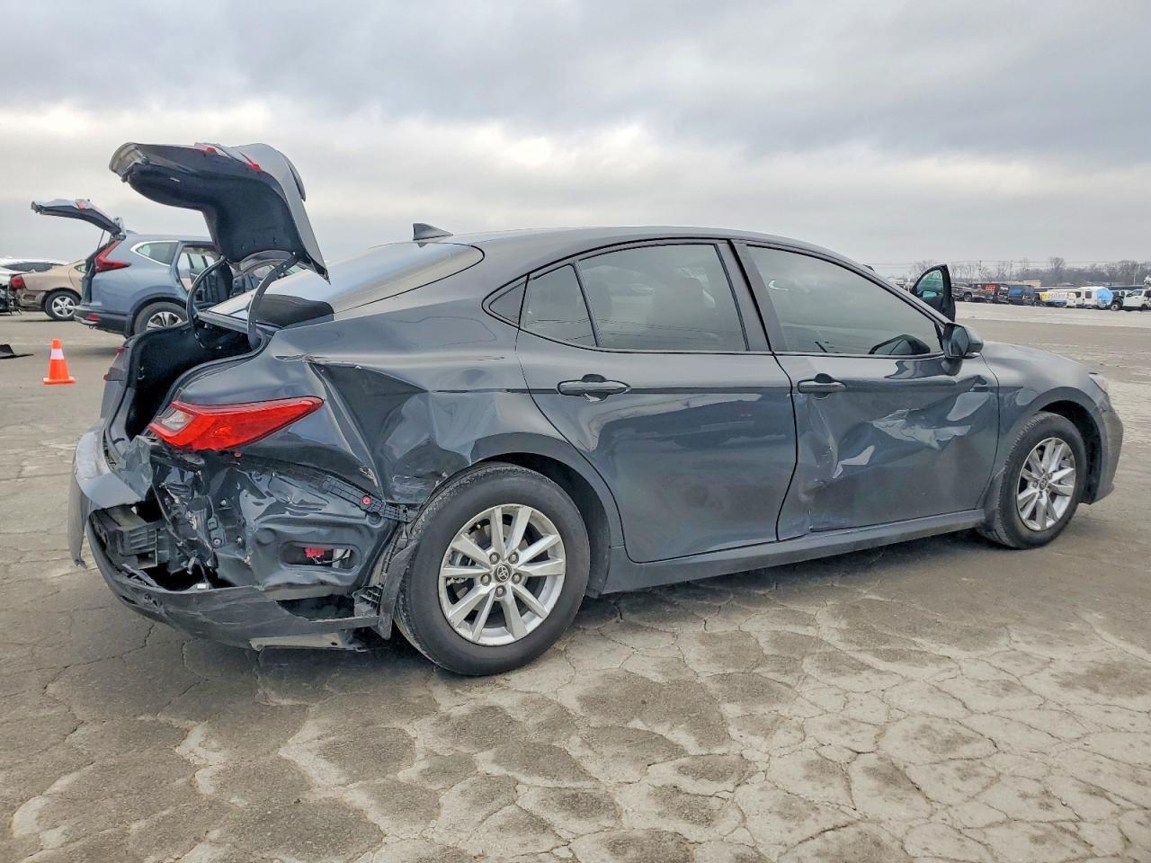 2025 Toyota Camry Xse - Image 3