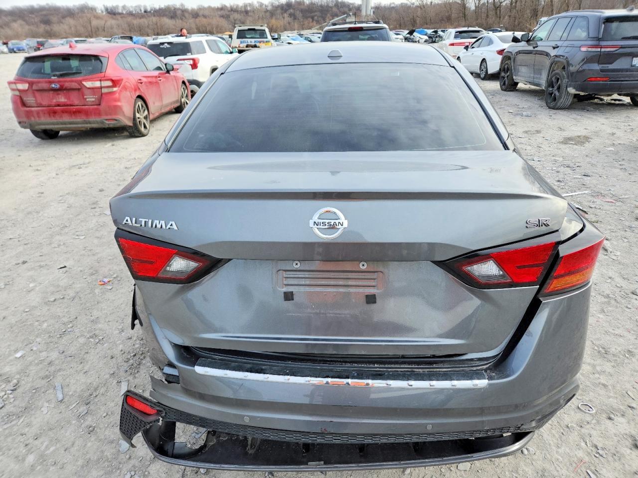 2022 Nissan Altima Sr - Image 6