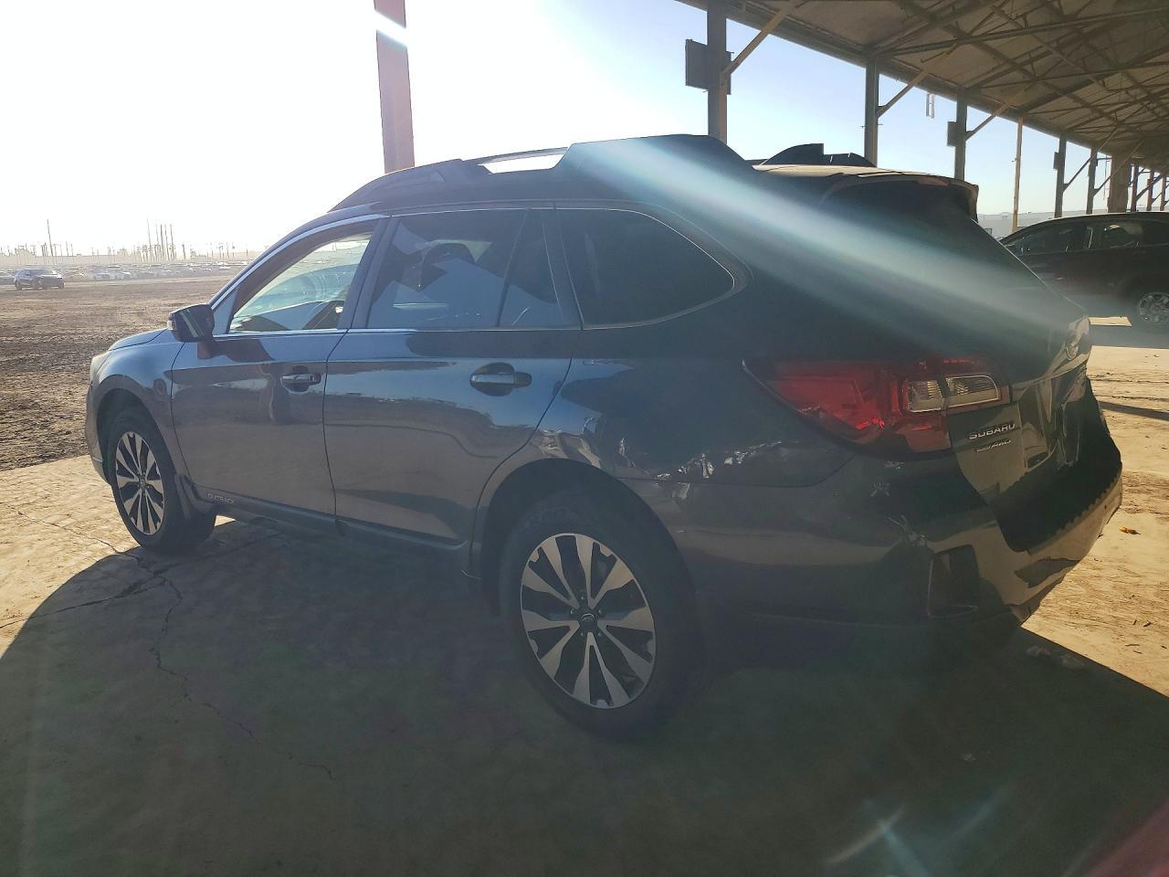 2016 Subaru Outback 2.5I Limited - Фото 2