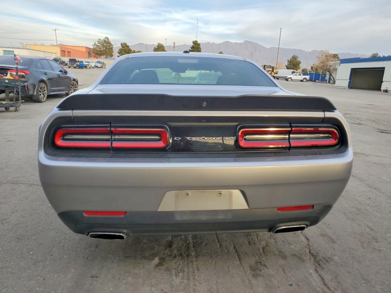 2016 Dodge Challenger Sxt - Image 6