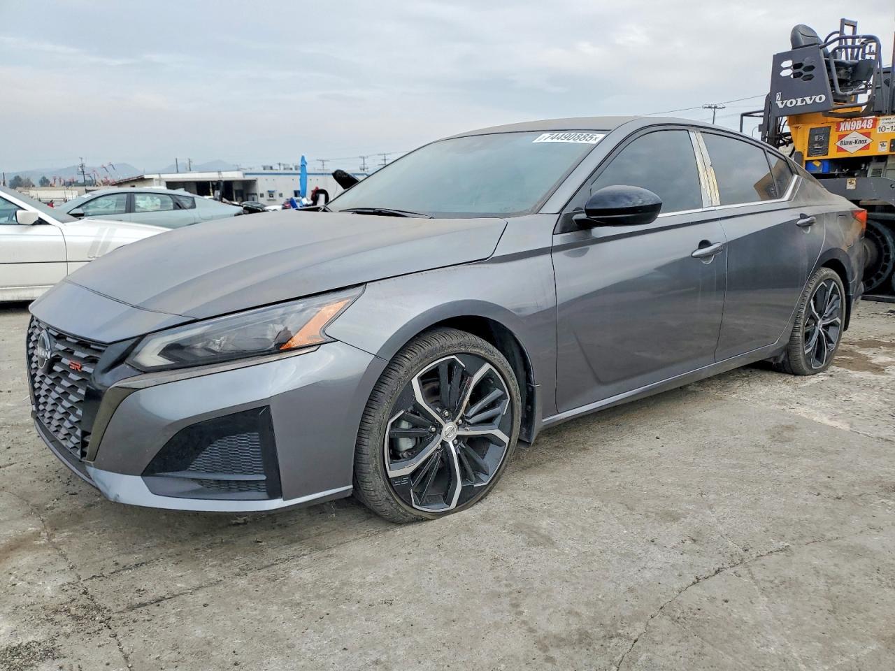 2023 Nissan Altima Sr