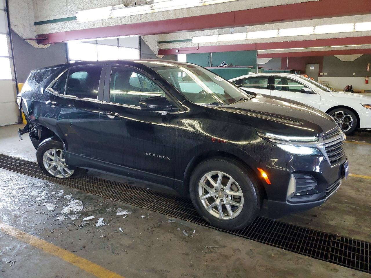 2022 Chevrolet Equinox Lt - Image 4