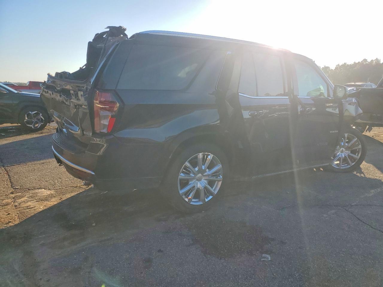 2023 Chevrolet Tahoe C1500 High Country - Фото 3