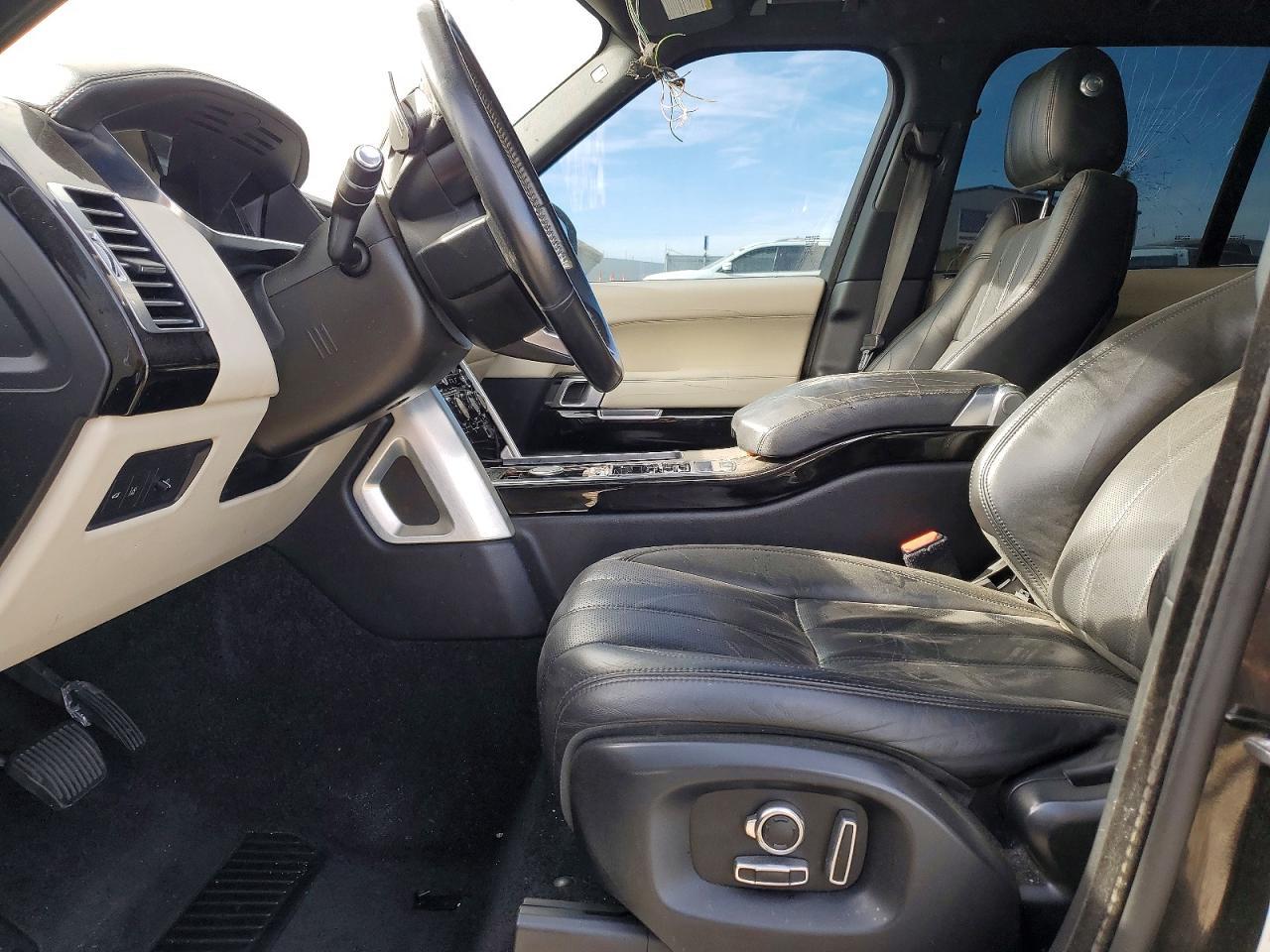 2016 Land Rover Range Rover - Image 7