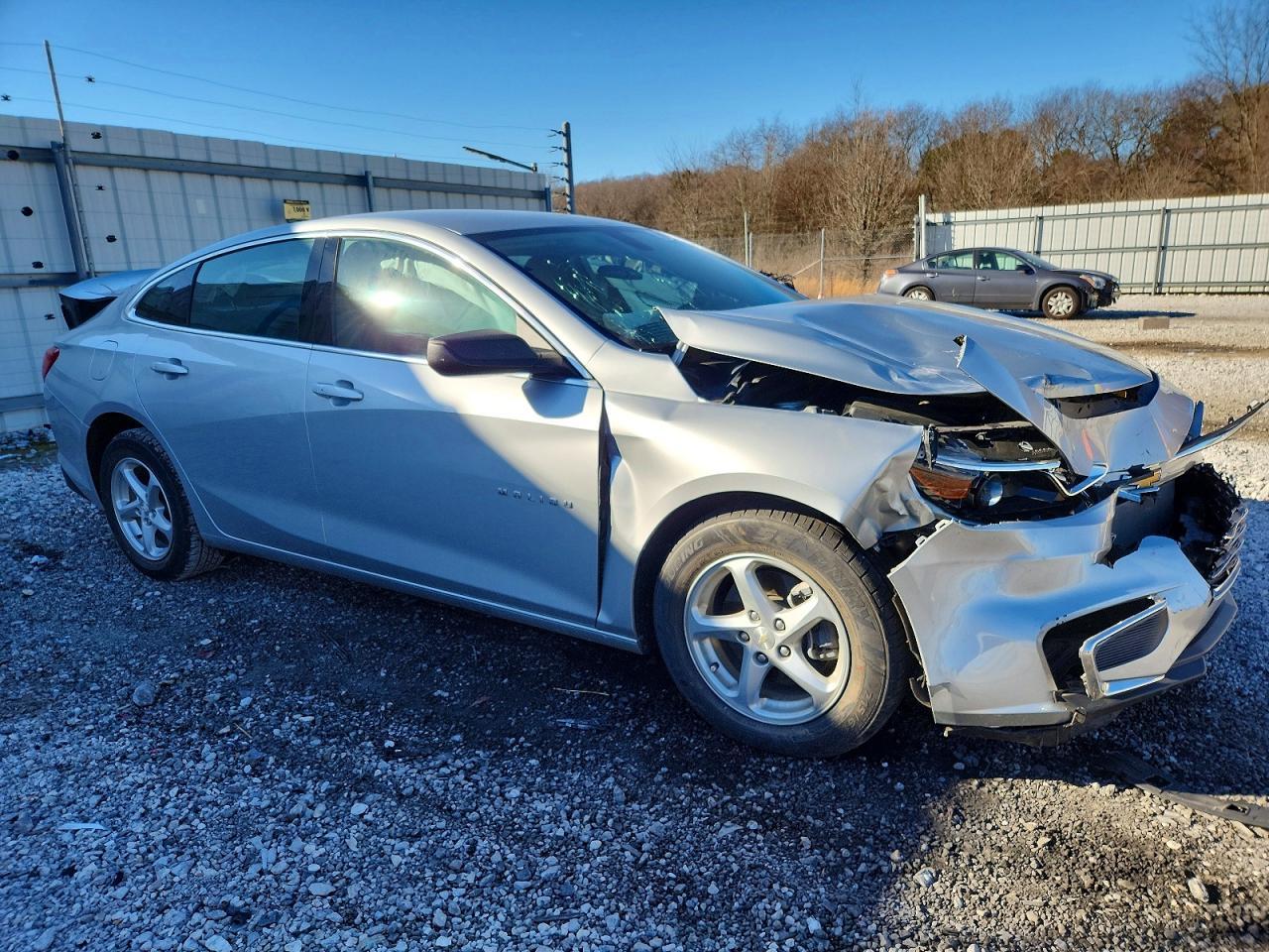 2017 Chevrolet Malibu Ls - Фото 4