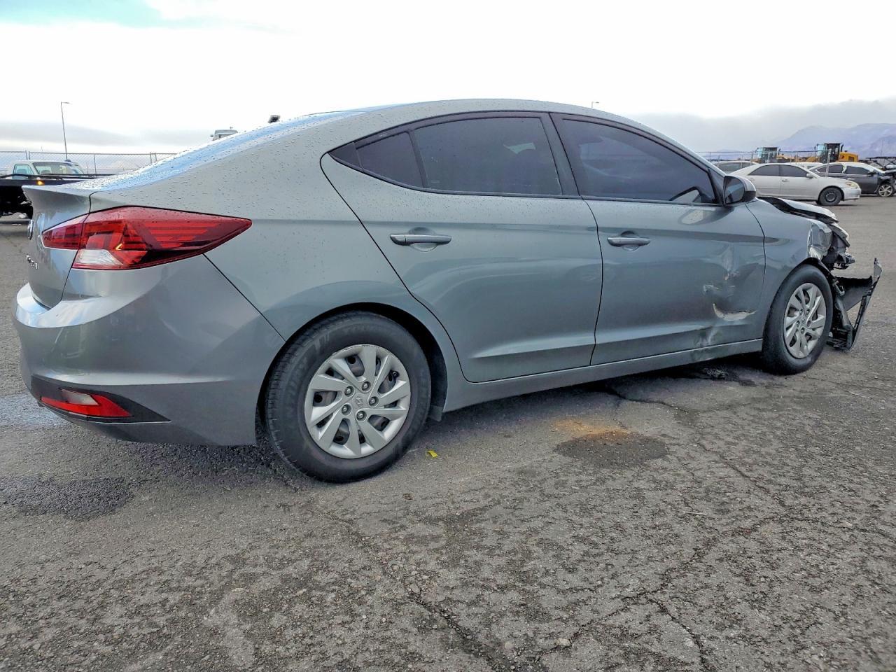 2019 Hyundai Elantra Se - Фото 3