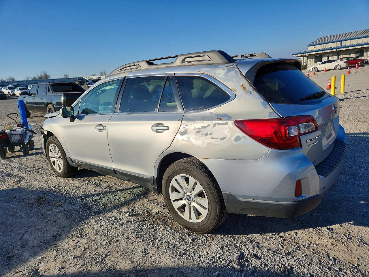 2015 Subaru Outback 2.5I Premium - Фото 2