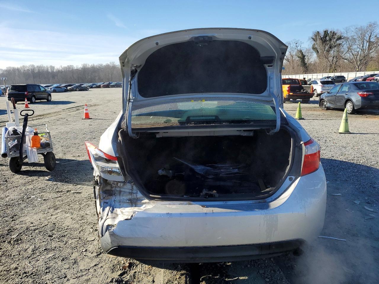 2014 Toyota Corolla L - Фото 6