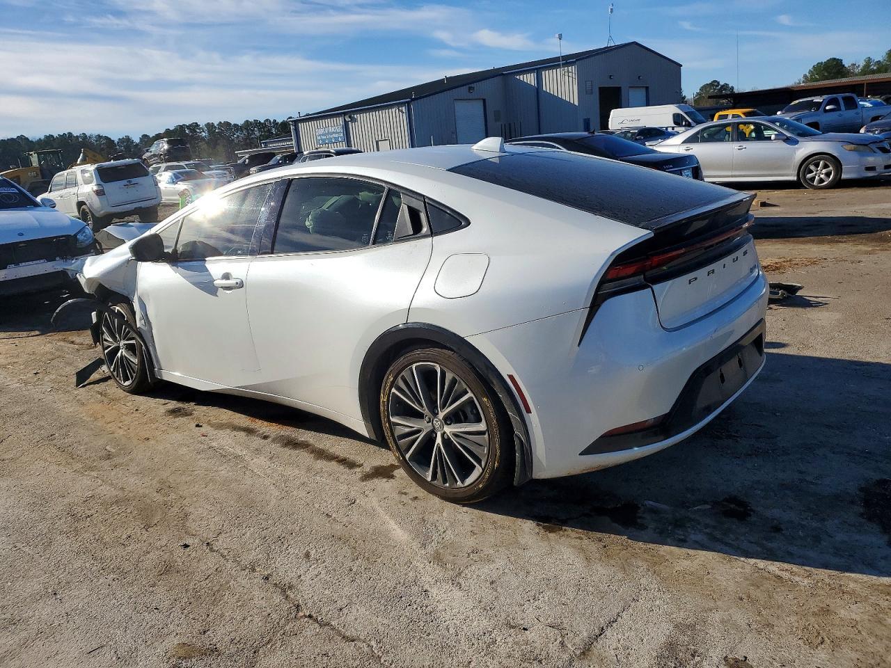 2023 Toyota Prius Le - Image 2