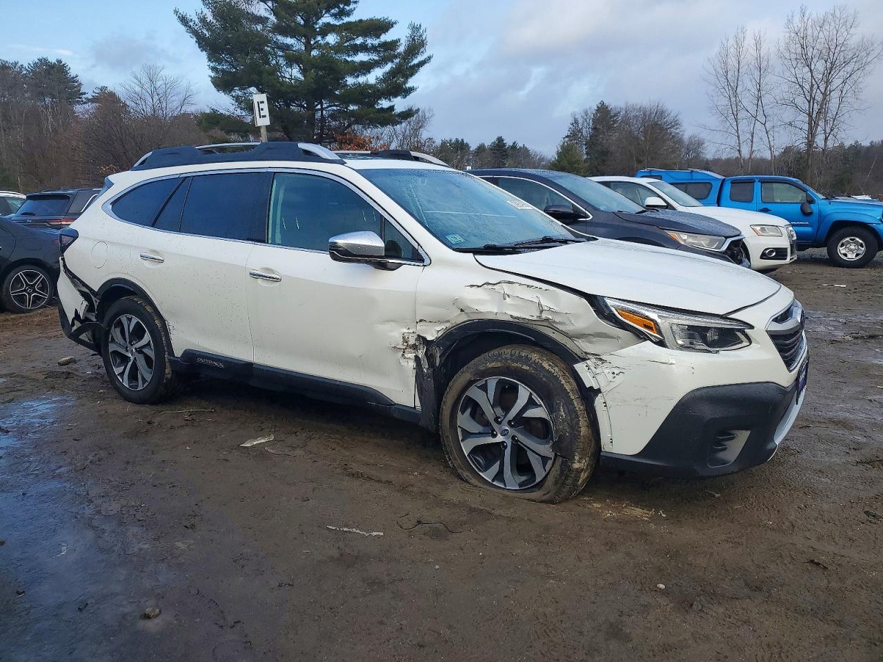 2021 Subaru Outback Touring - Image 4