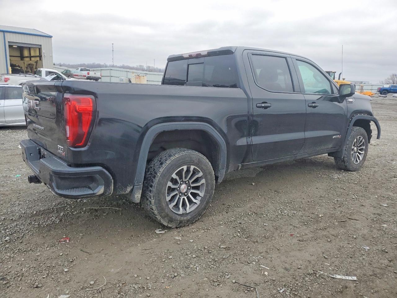 2021 GMC Sierra K1500 At4 - Фото 3