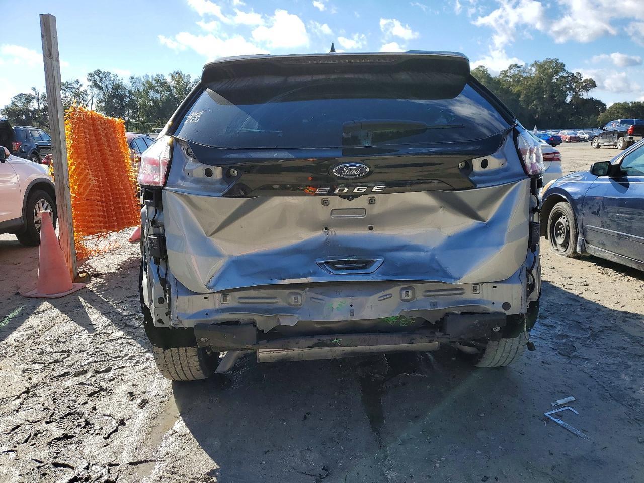 2021 Ford Edge Se - Image 6