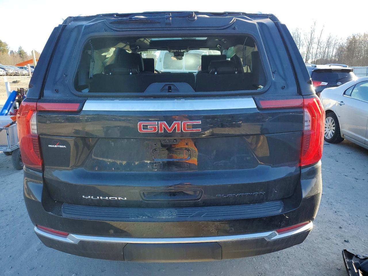 2026 GMC Yukon Elevation - Image 6