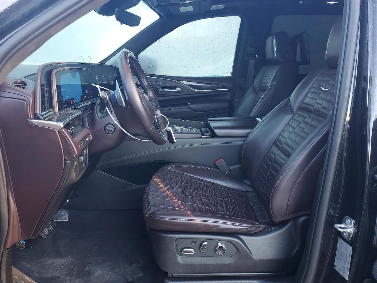2023 Cadillac Escalade V Sport - Image 7