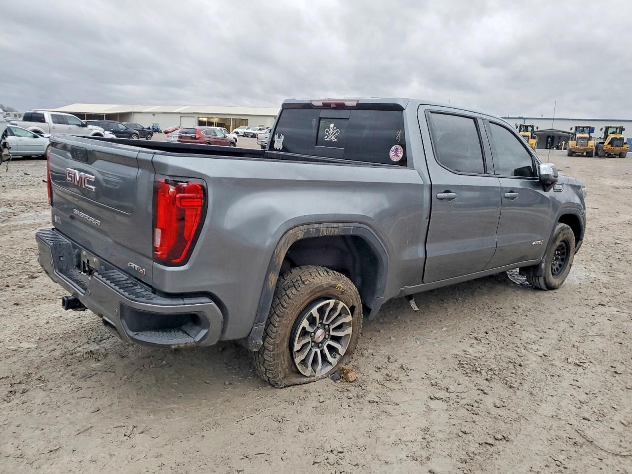2019 GMC Sierra K1500 At4 - Фото 3