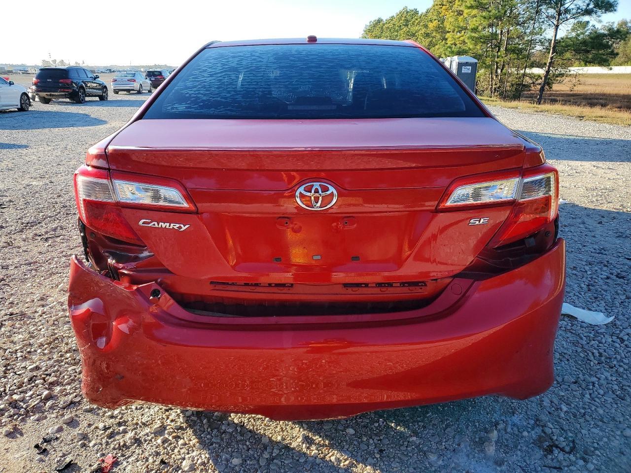 2013 Toyota Camry L - Фото 6