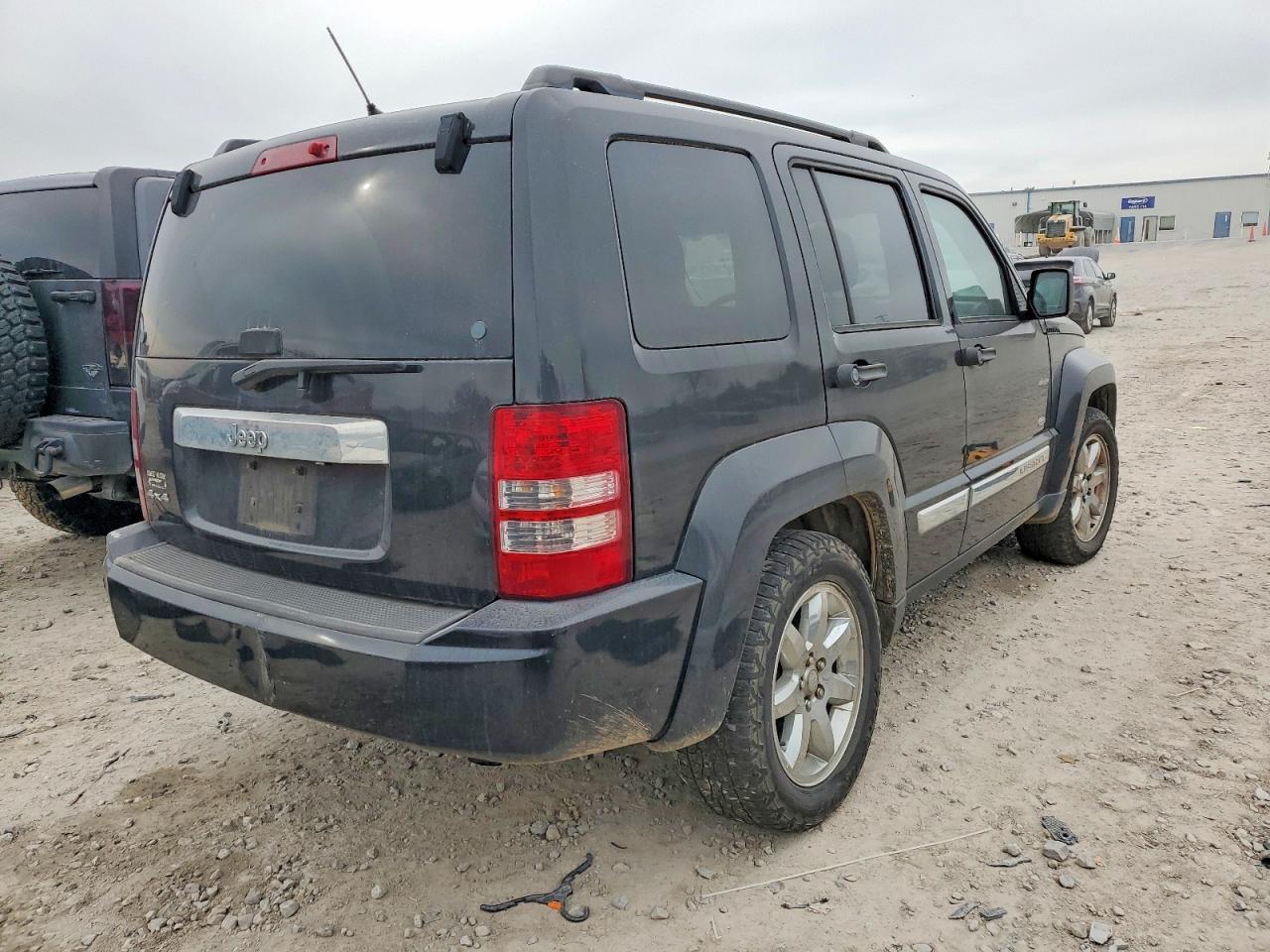 2012 Jeep Liberty Sport - Фото 3
