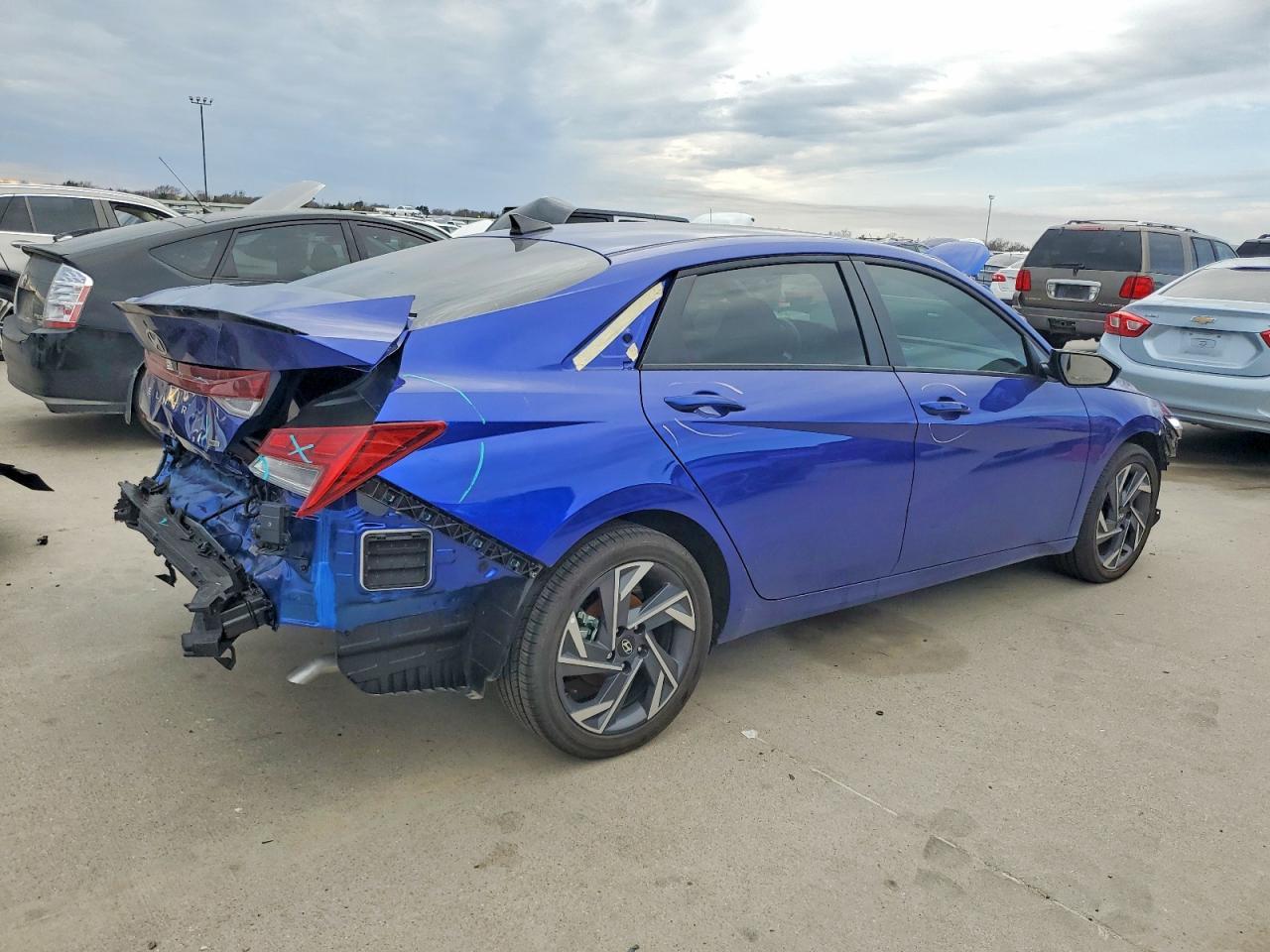 2025 Hyundai Elantra Hybrid Sel Sport - Фото 3