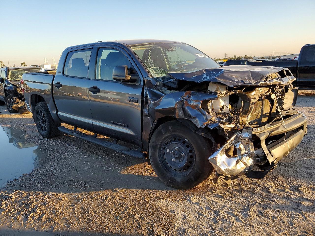 2021 Toyota Tundra Crewmax Sr5 - Image 4