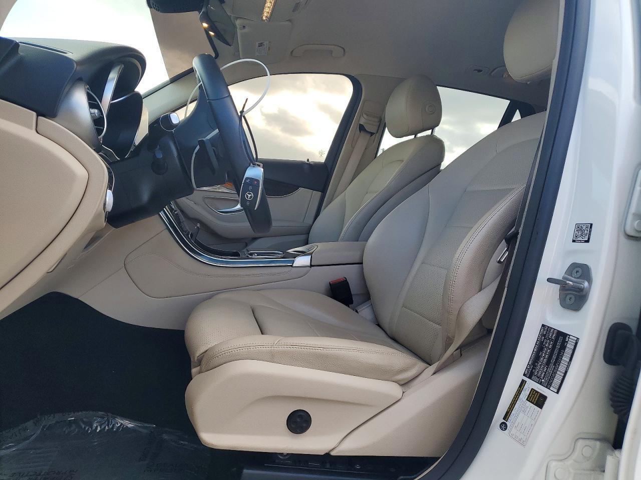 2021 Mercedes-Benz Glc 300 - Image 7