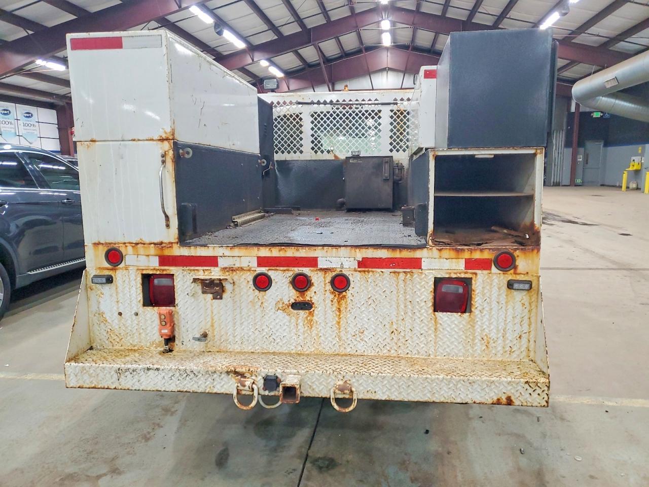 2011 Ford F350 Super Duty - Image 6