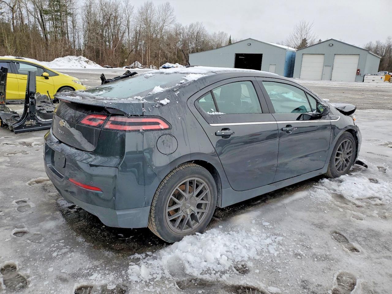 2015 Chevrolet Volt - Image 3