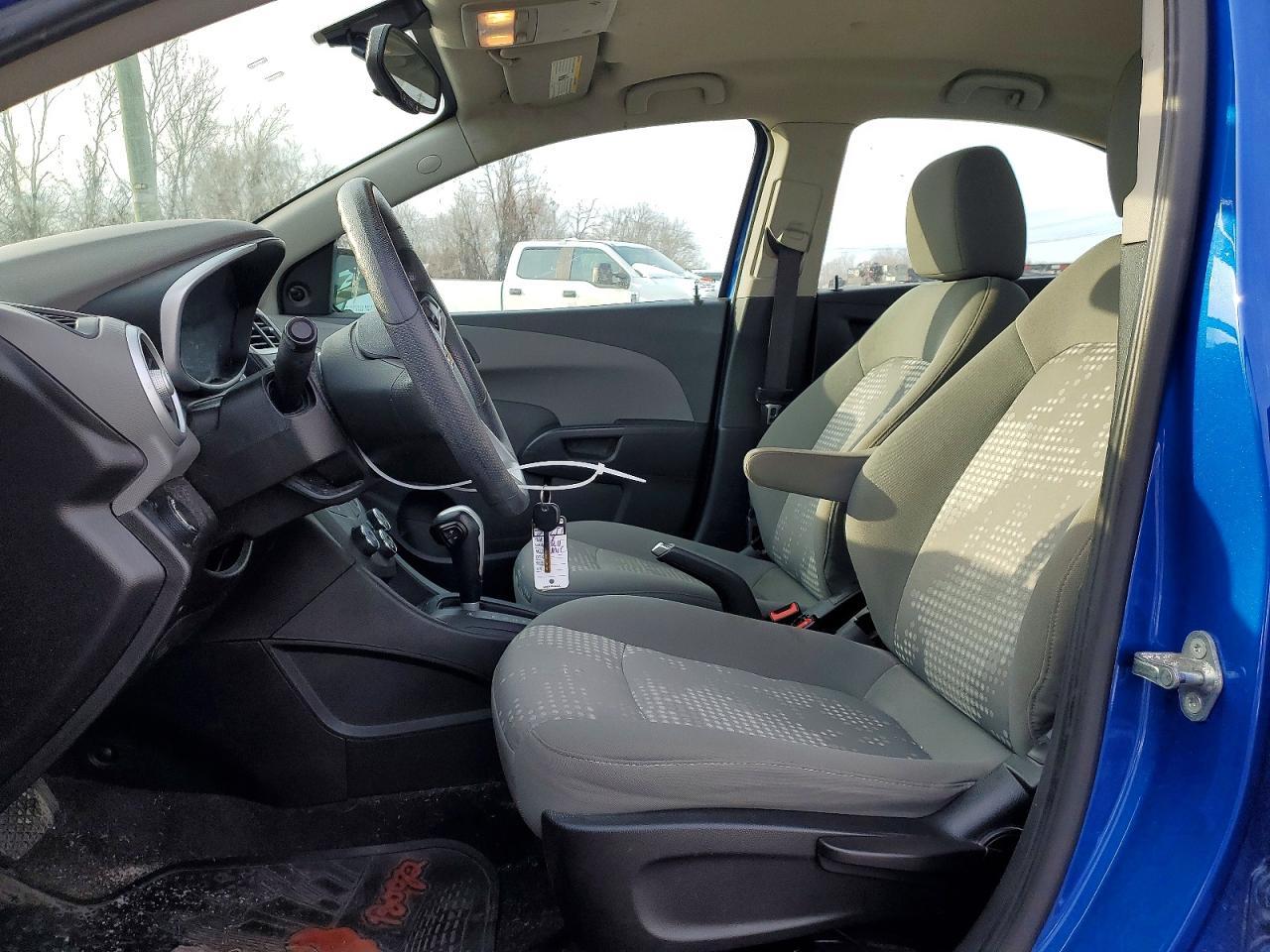 2018 Chevrolet Sonic Ls - Image 7