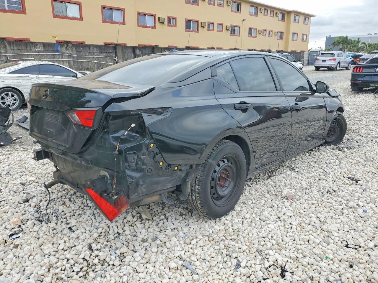 2020 Nissan Altima S - Image 3