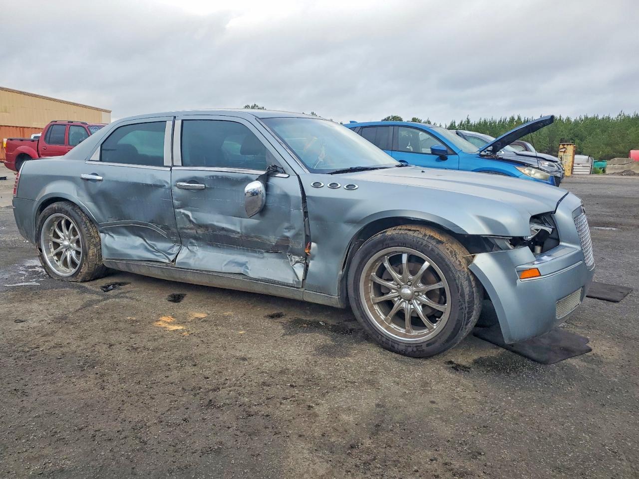 2006 Chrysler 300 - Image 4