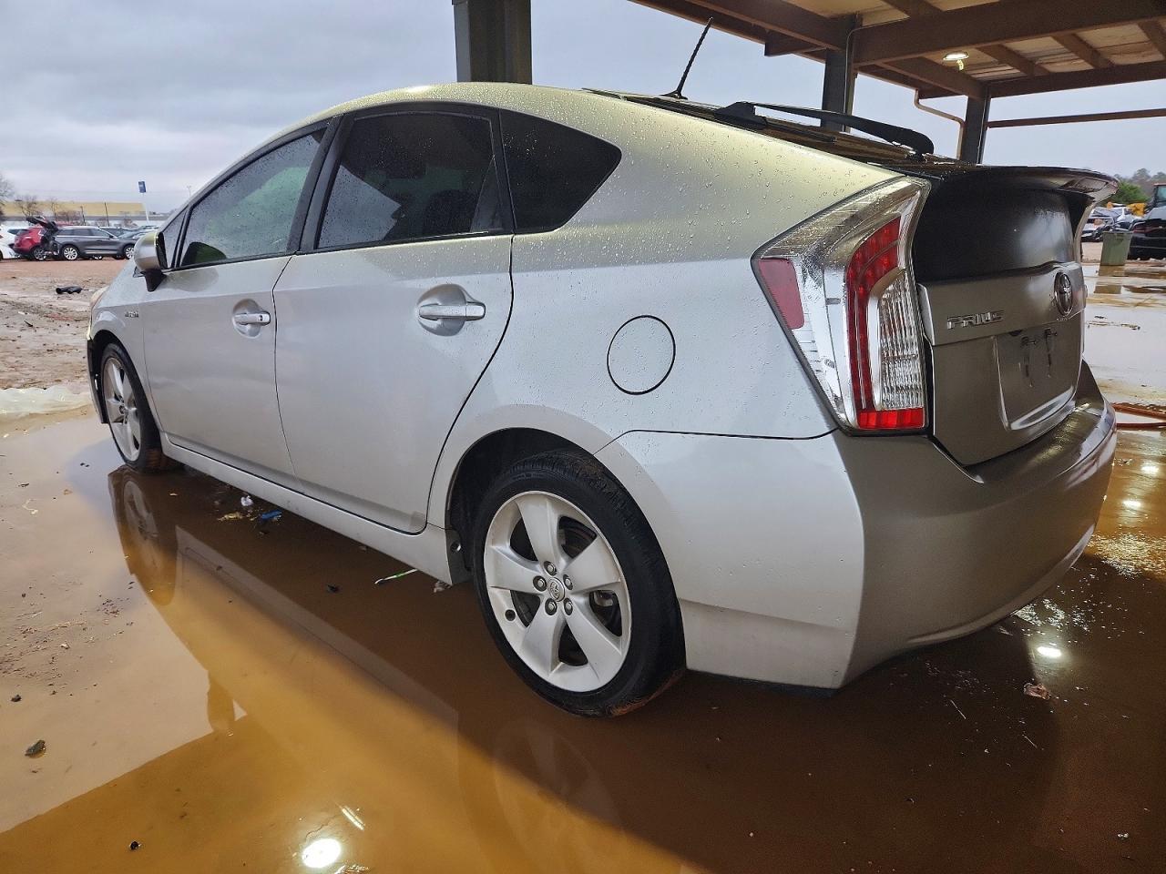 2015 Toyota Prius - Фото 2