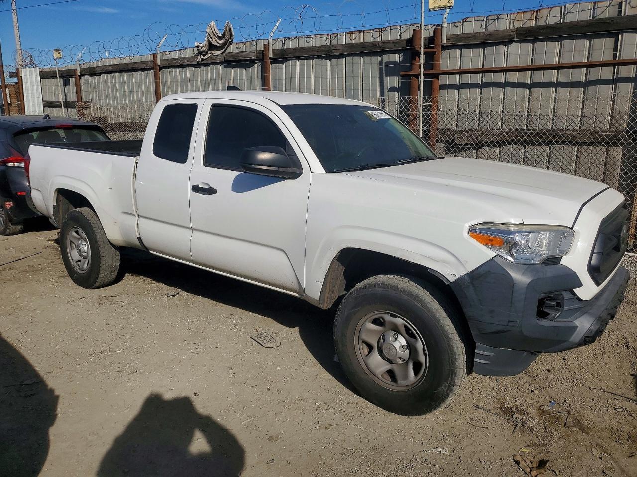 2020 Toyota Tacoma Sr - Фото 4