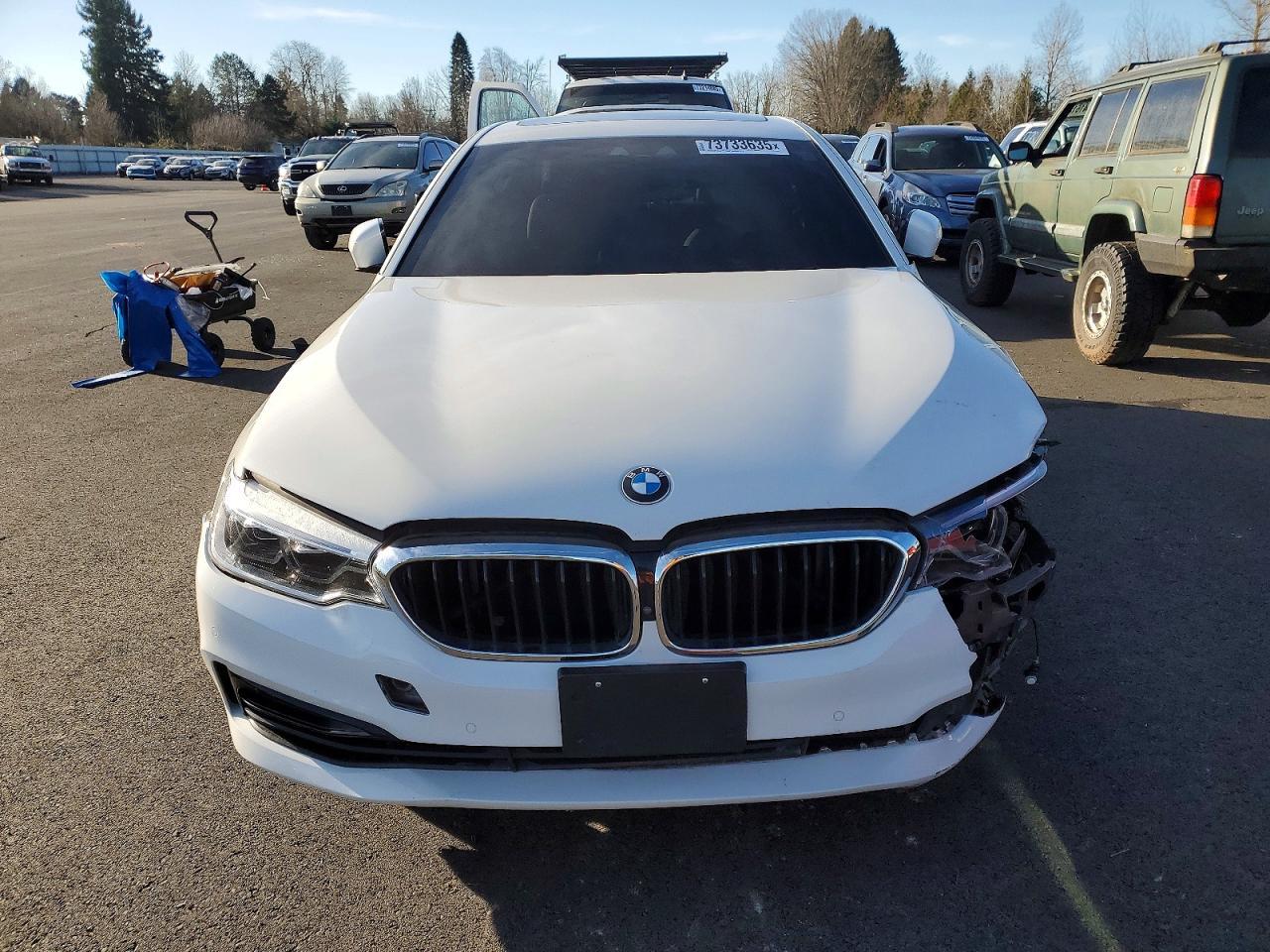 2020 BMW 530 I - Фото 5