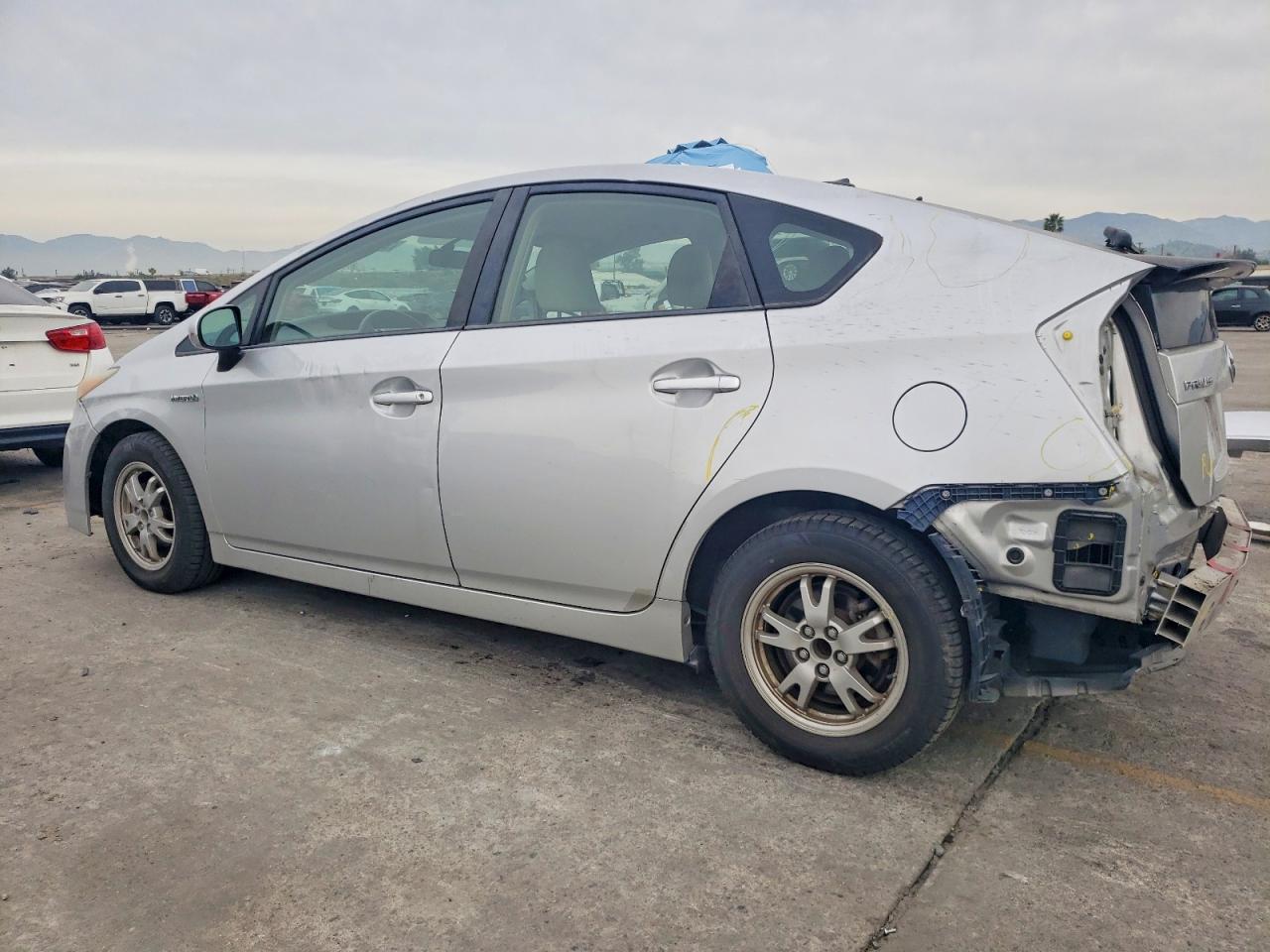 2010 Toyota Prius - Фото 2