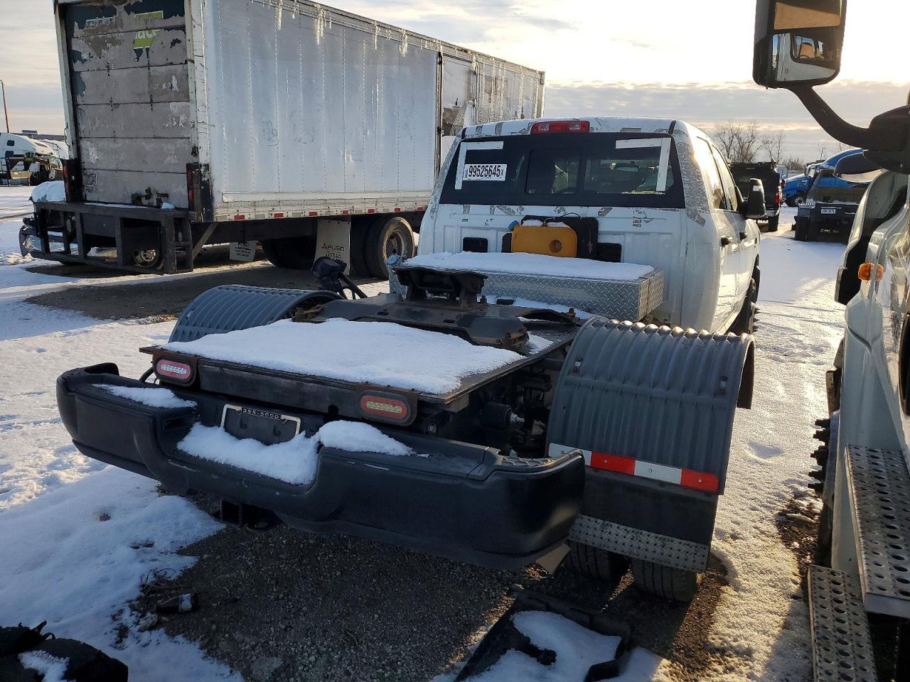 2023 Ram 3500 Tradesman Truck Cab And Chassis - Фото 3