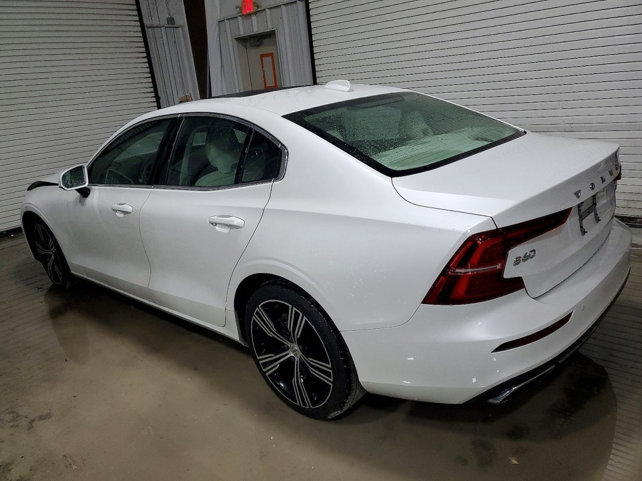 2020 Volvo S60 T5 Inscription - Фото 2