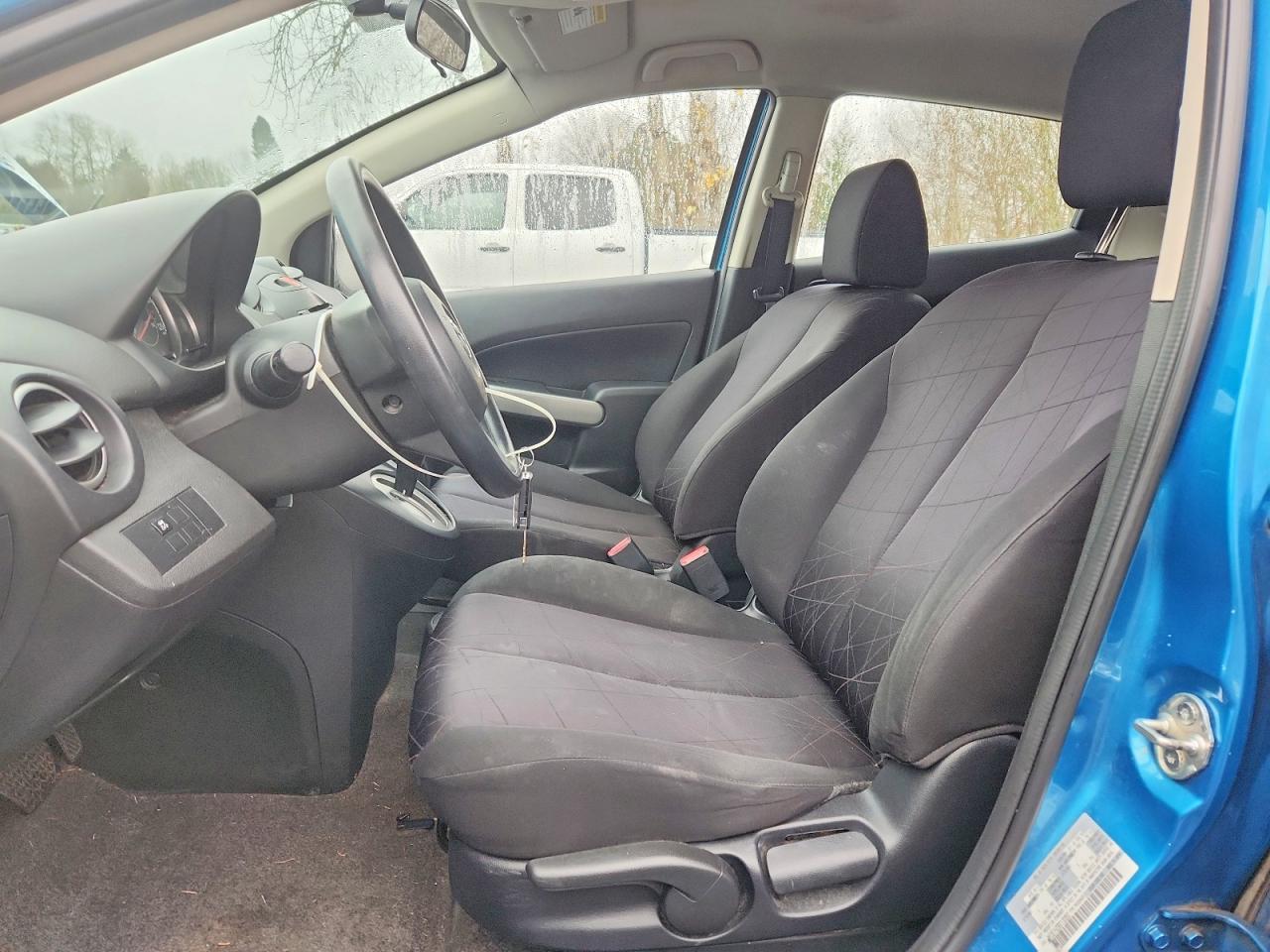 2011 Mazda Mazda2 - Фото 7