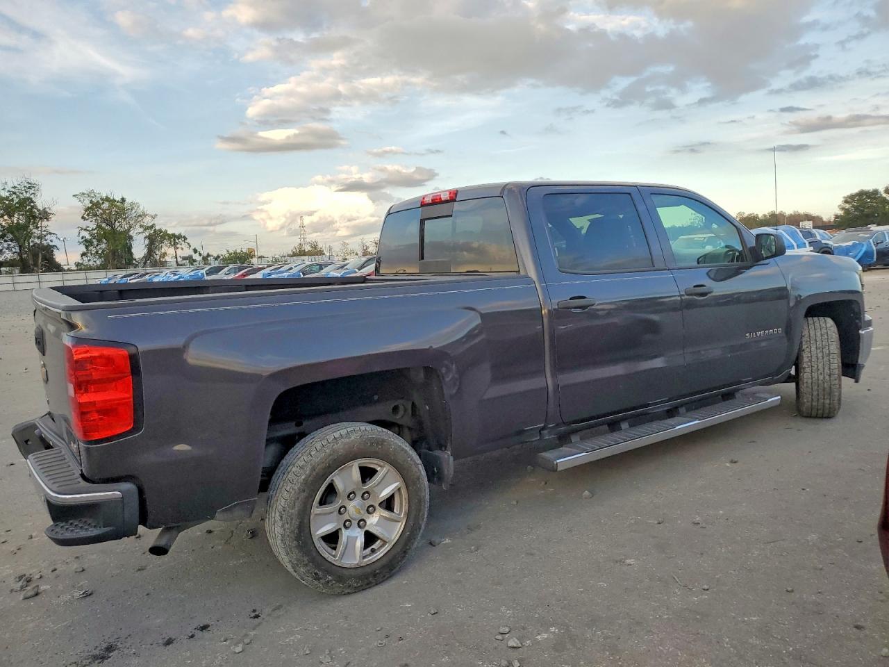 2014 Chev Silverado - Фото 3