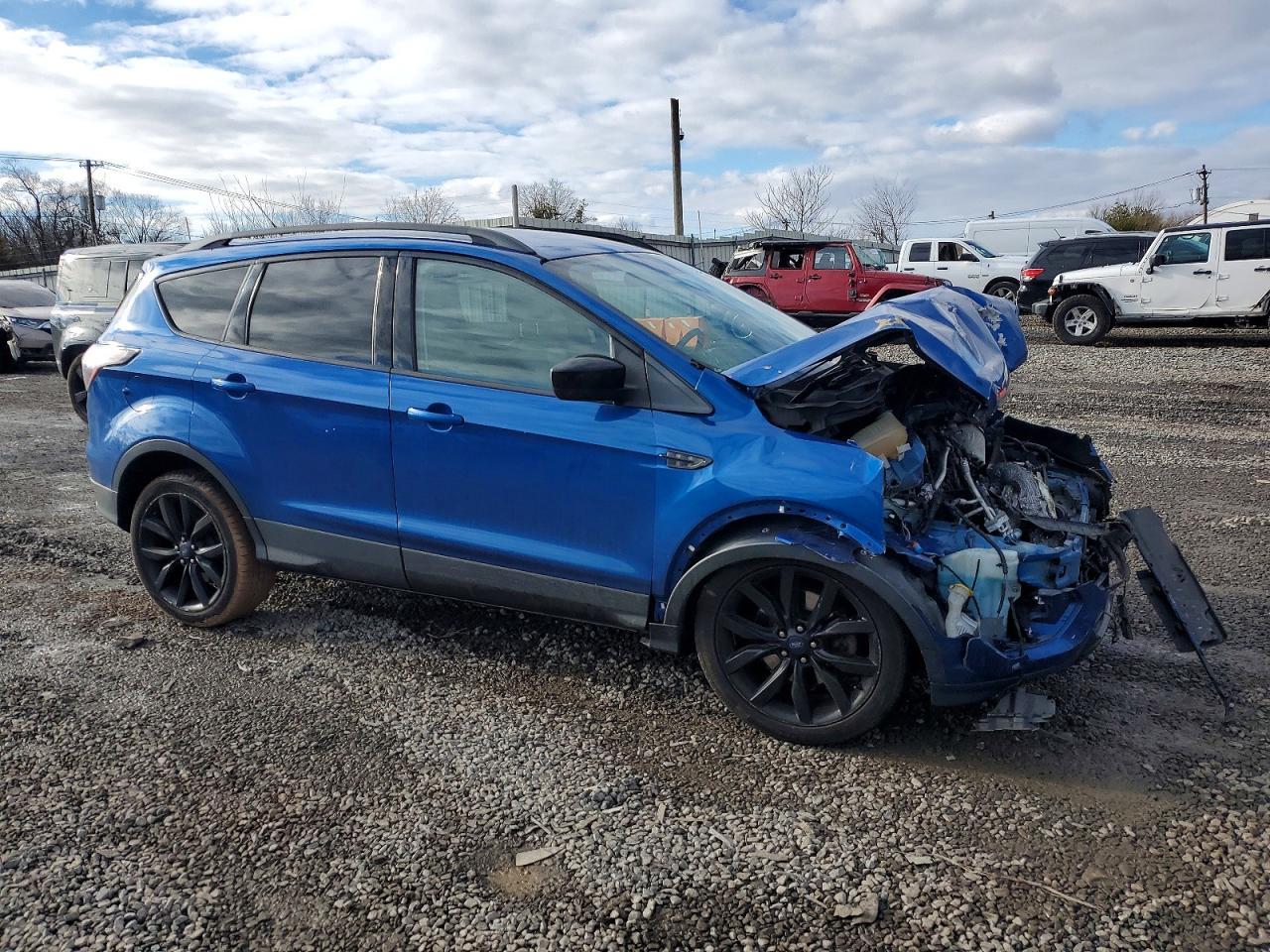 2017 Ford Escape Se - Фото 4