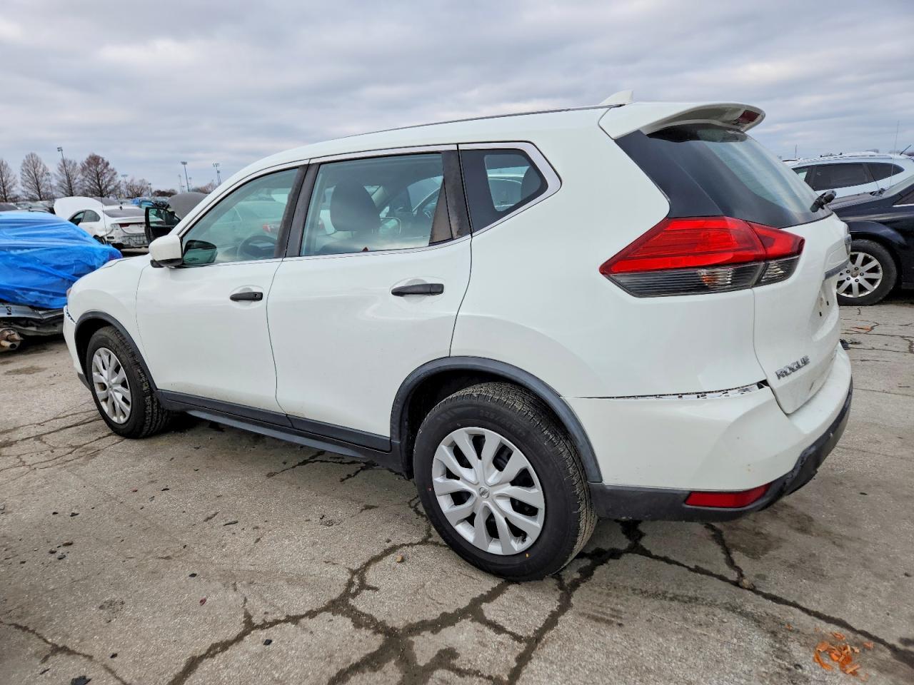 2017 Nissan Rogue S - Image 2
