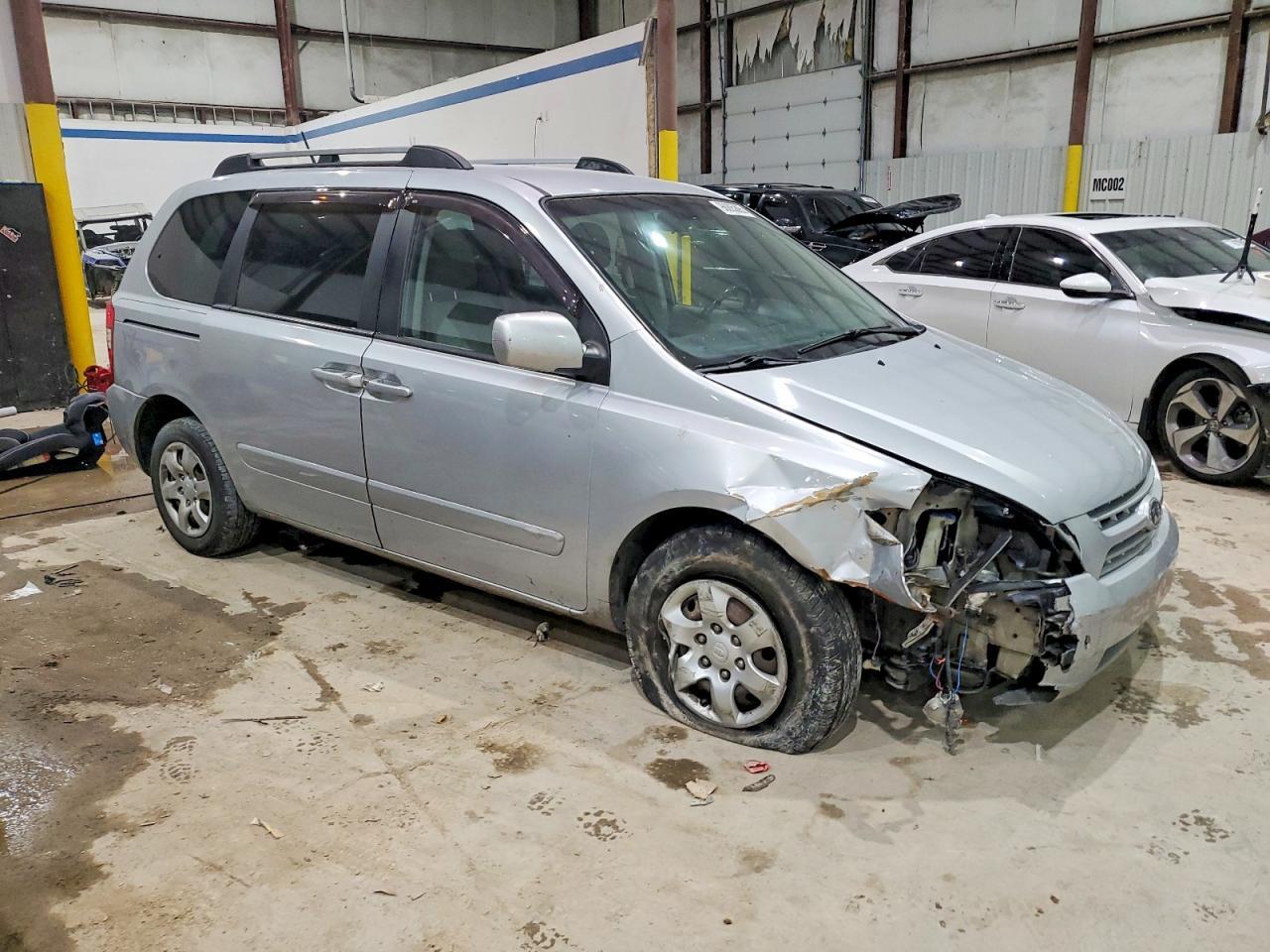 2009 Kia Sedona - Фото 4