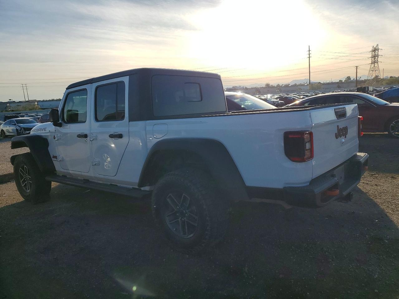 2024 Jeep Gladiator Mojave - Фото 2