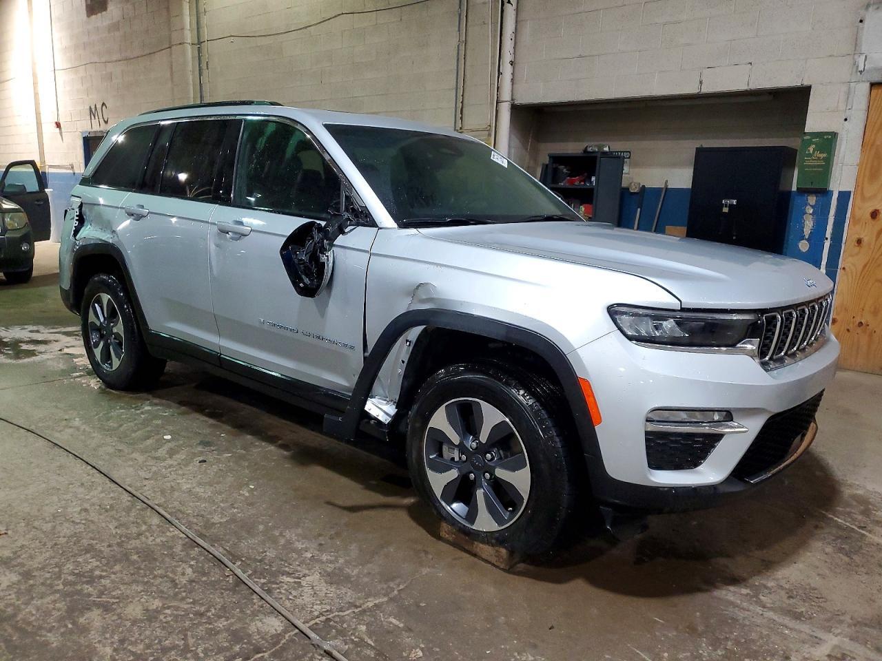 2025 Jeep Grand Cherokee 4Xe - Фото 4