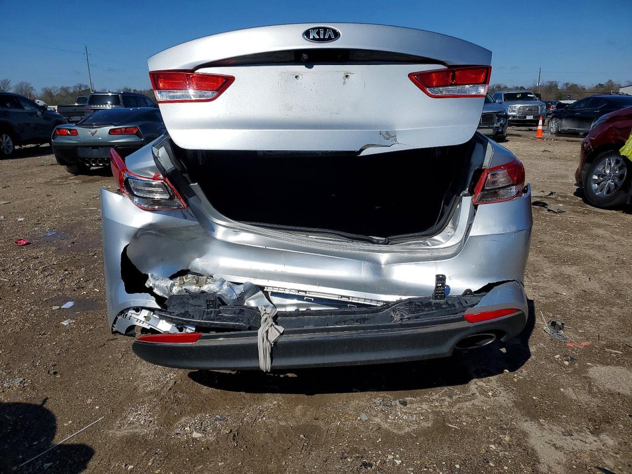 2017 Kia Optima Lx - Image 6