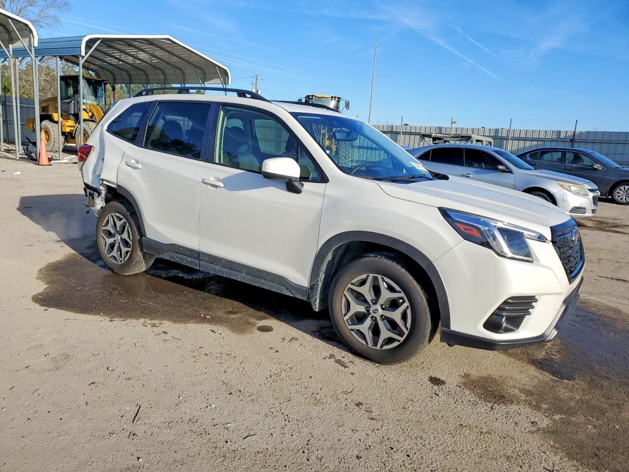 2024 Subaru Forester Premium - Image 4