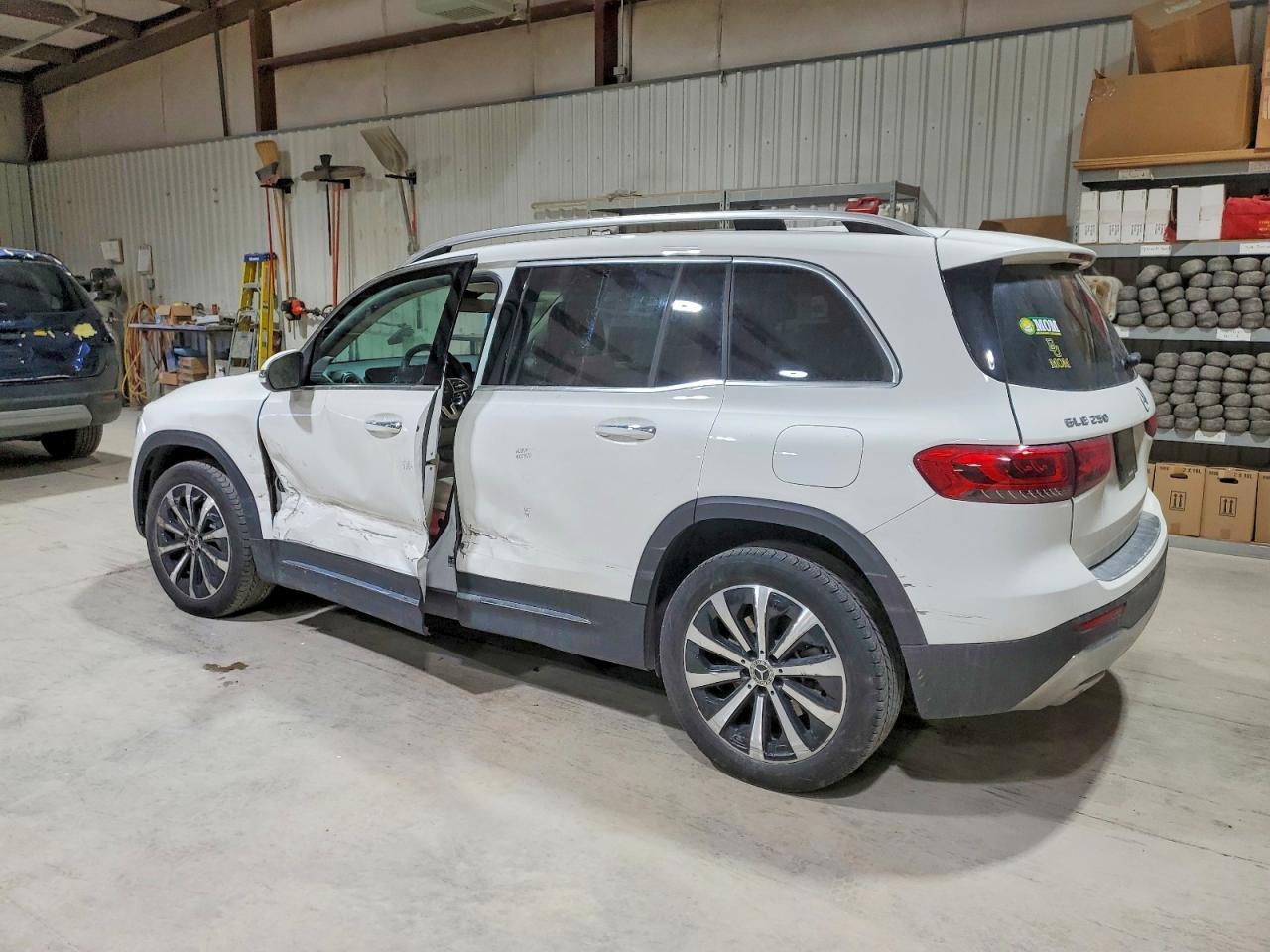 2023 Mercedes-Benz Glb 250 4Matic - Фото 2