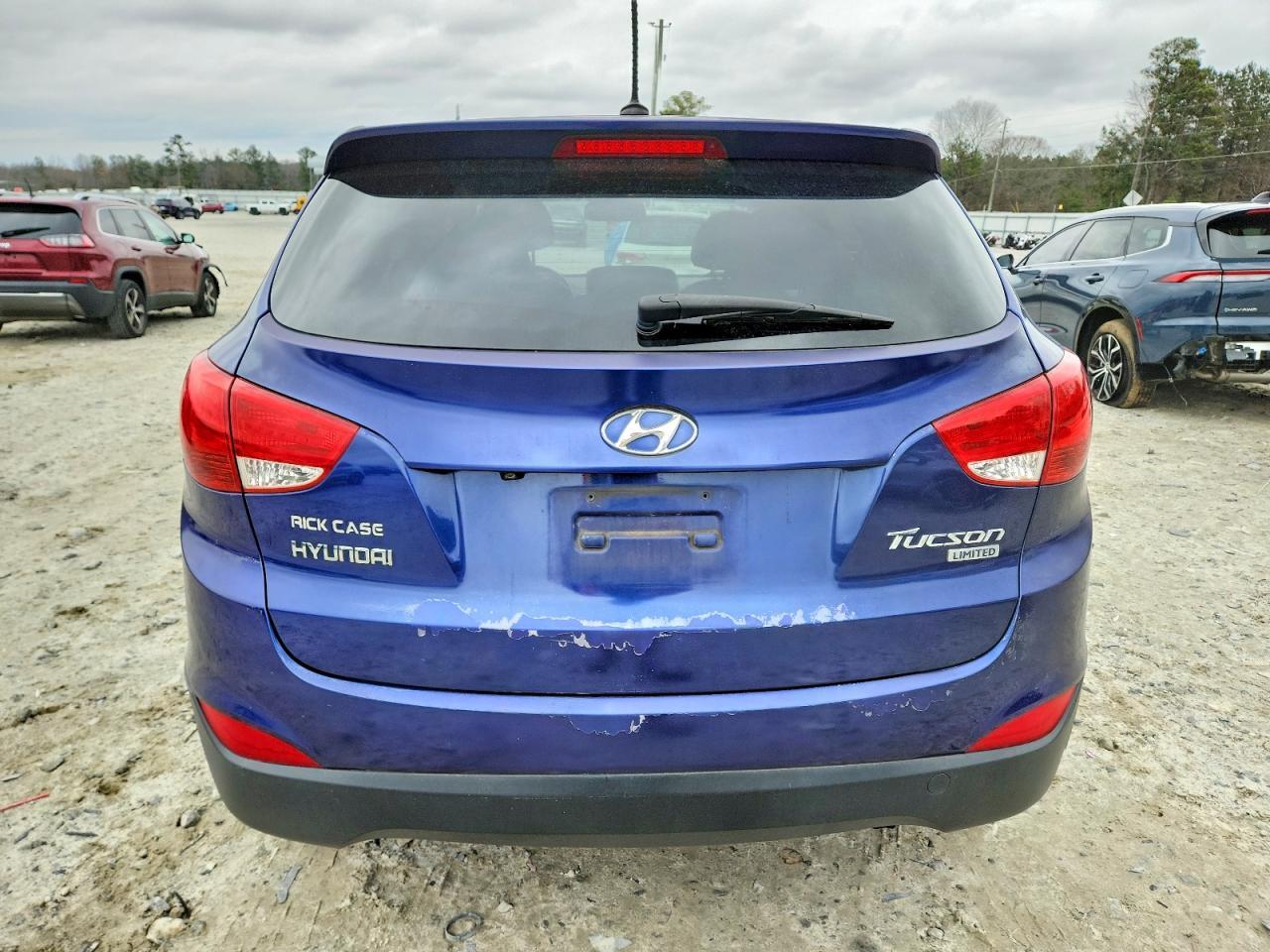 2012 Hyundai Tuscan - Image 6