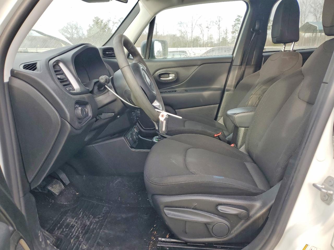 2023 Jeep Renegade Latitude - Фото 7