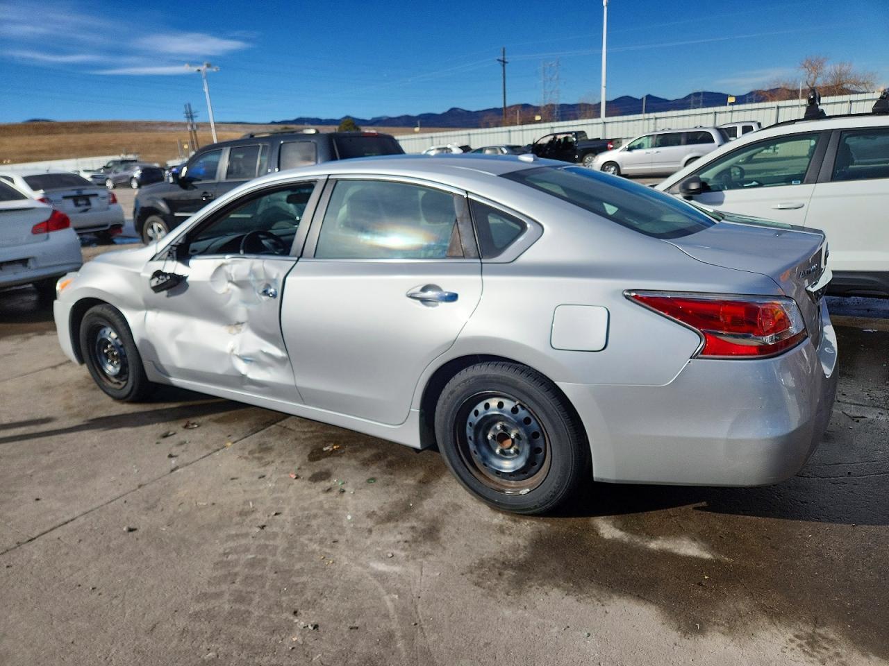 2015 Nissan Altima 2.5 S - Фото 2