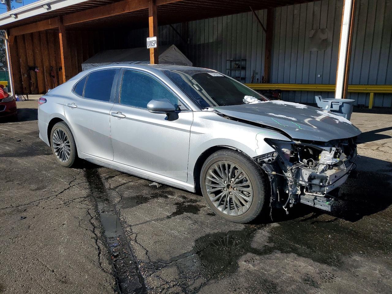 2019 Toyota Camry Se - Image 4
